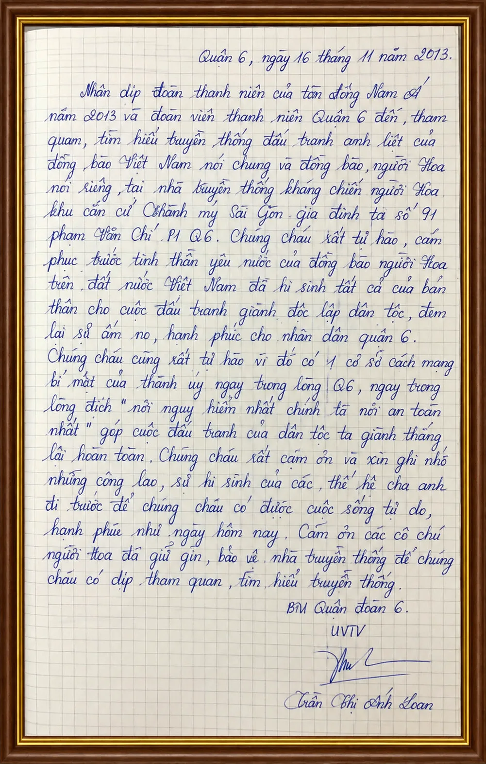 Trang sổ lưu niệm của khách tham quan Nhà Truyền thống (14/15)